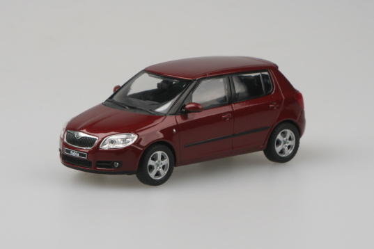 Auto Skoda Fabia II, J-rot flam.m.